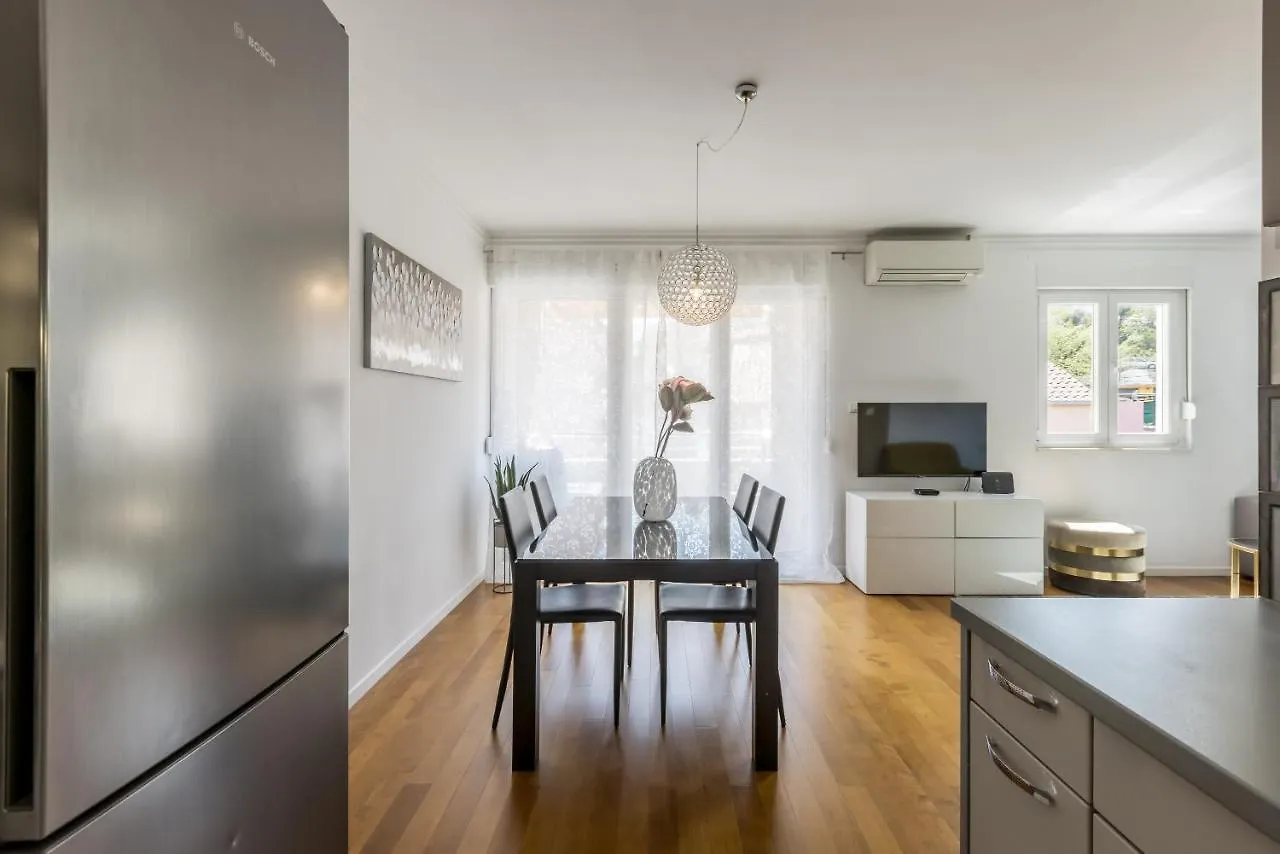 Izabela L Apartment Split 0*,  Croatia