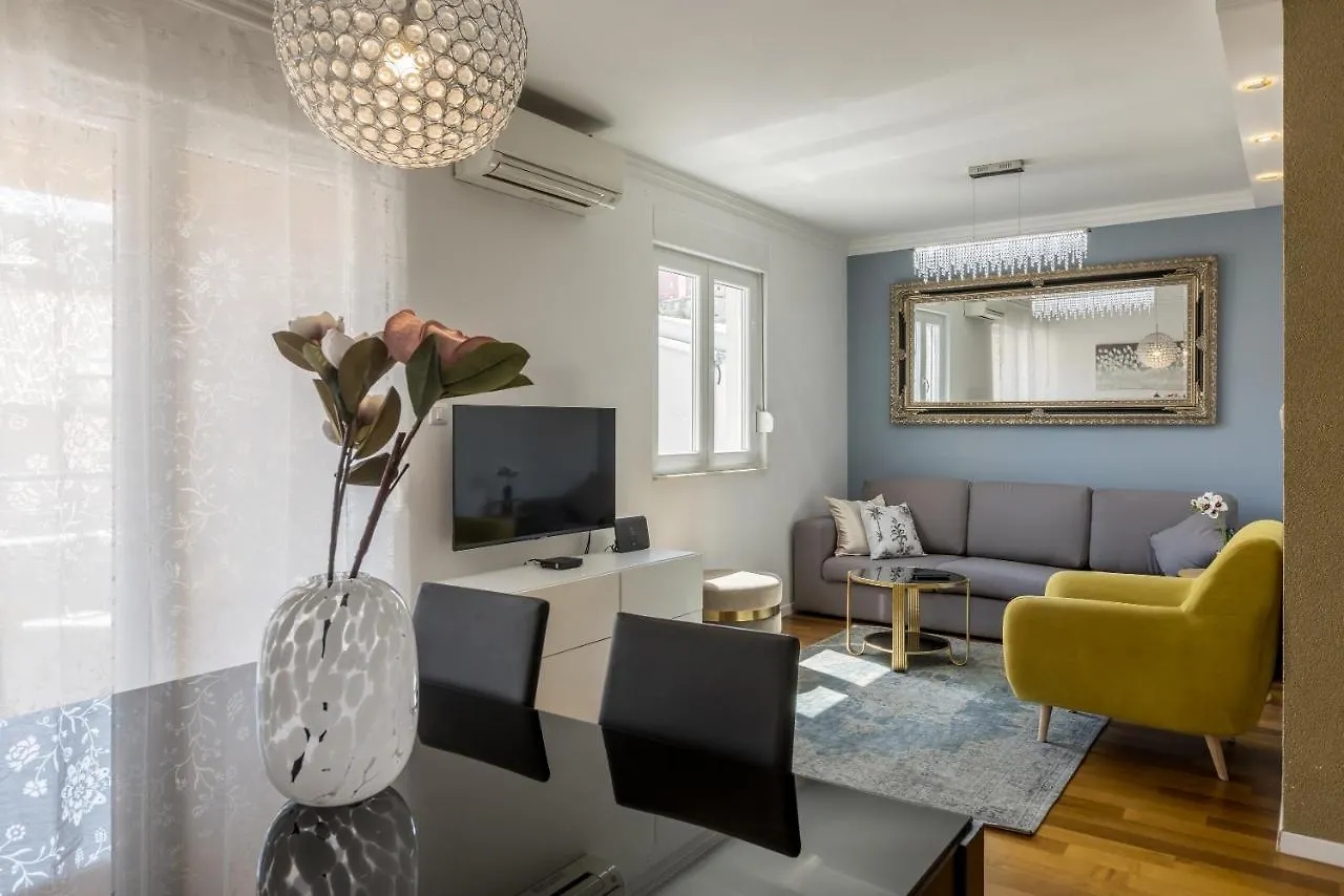 Izabela L Apartment Split 0*,  Croatia